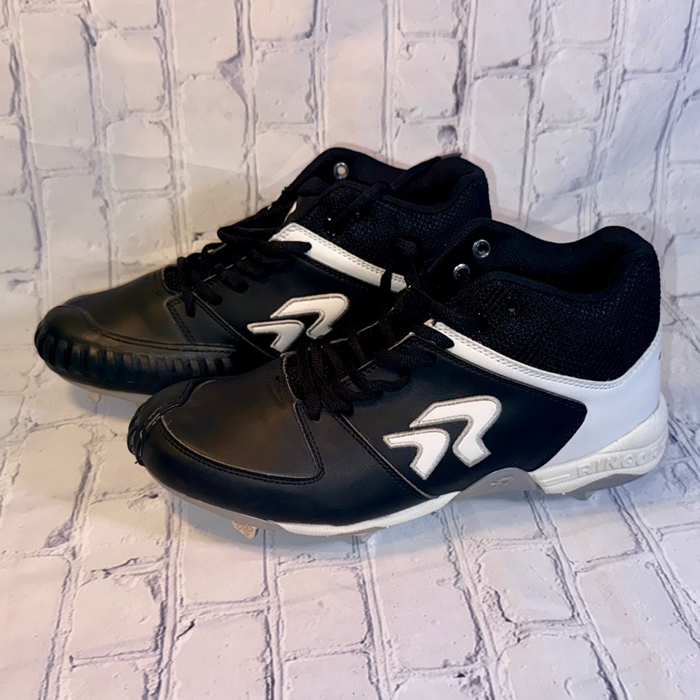 New never worn Ringor Flite Softball Cleats with Pitching Toe